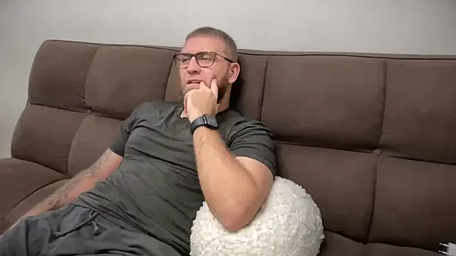 Snapshot of Bear_bear_ chatting on December 28, 1:28 pm Bear bear online show from December 28, 1:28 pm