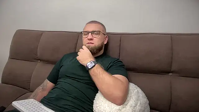 Snapshot of Bear_bear_ chatting on January 2, 1:19 pm Bear bear online show from January 2, 1:19 pm