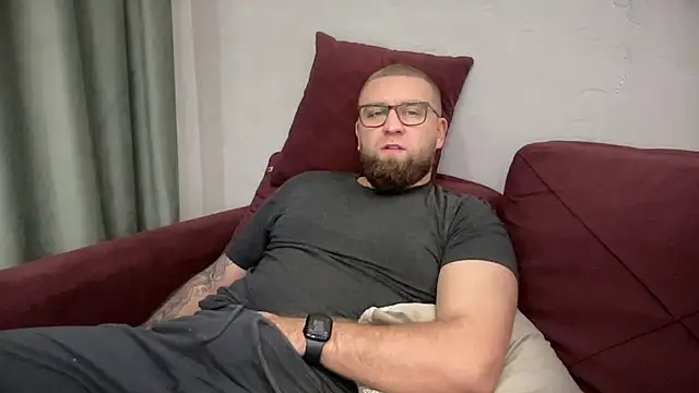 Snapshot of Bear_bear_ chatting on February 3, 11:05 pm Bear bear online show from February 3, 11:05 pm