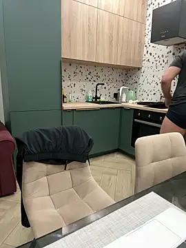 Snapshot of Bear_bear_ chatting on February 20, 8:58 pm Bear bear online show from February 20, 8:58 pm