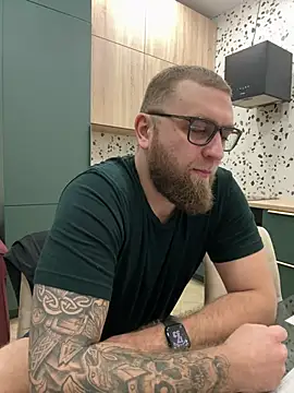 Snapshot of Bear_bear_ chatting on February 25, 2:54 pm Bear bear online show from February 25, 2:54 pm