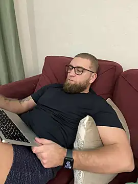 Snapshot of Bear_bear_ chatting on February 27, 11:48 pm Bear bear online show from February 27, 11:48 pm