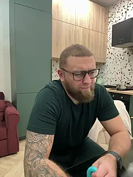 Snapshot of Bear_bear_ chatting on March 3, 7:39 pm Bear bear online show from March 3, 7:39 pm