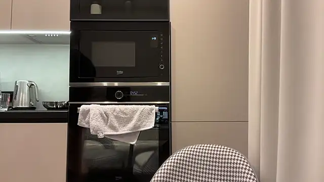 Snapshot of Bear_bear_ chatting on November 22, 11:31 am Bear bear online show from November 22, 11:31 am