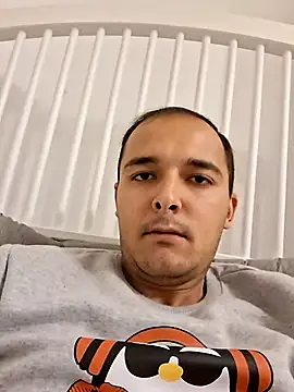 Snapshot of Vyrgin_boy chatting on November 24, 11:10 am Vyrgin boy online show from November 24, 11:10 am