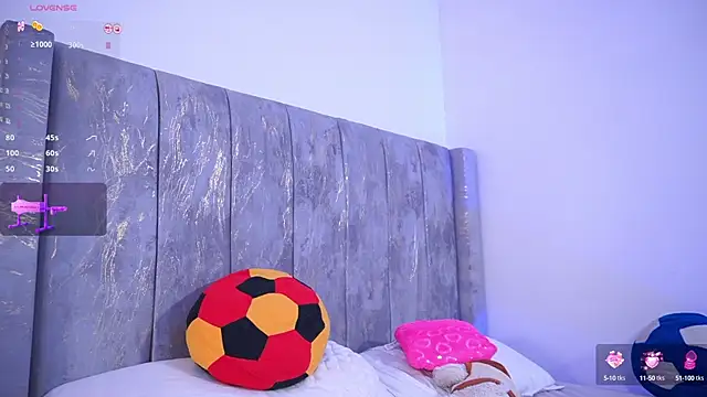 lara giraldo online show from March 19, 1:32 am