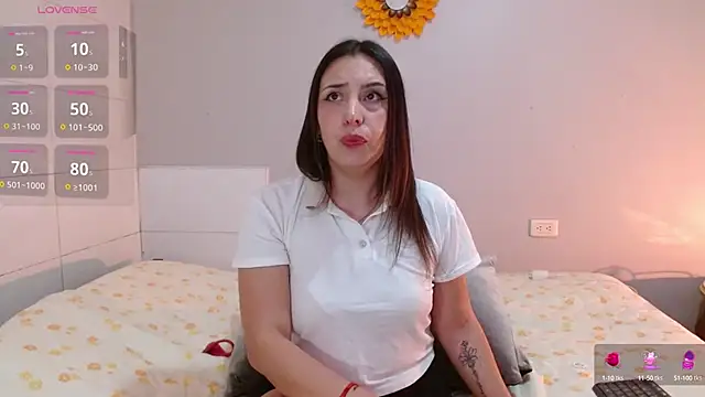 Freyja soh online show from October 5, 8:07 pm