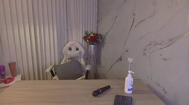 Scarlett collins02 online show from January 6, 4:26 am