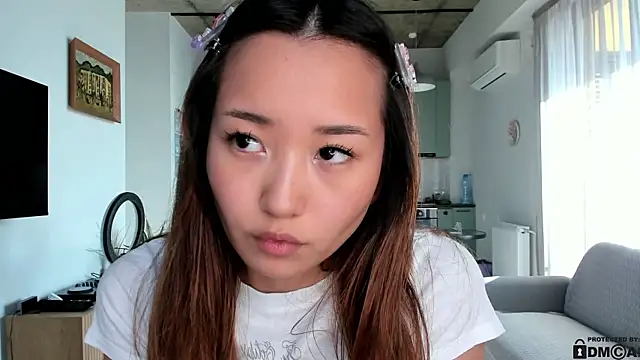 julias tapes online show from January 9, 7:42 am