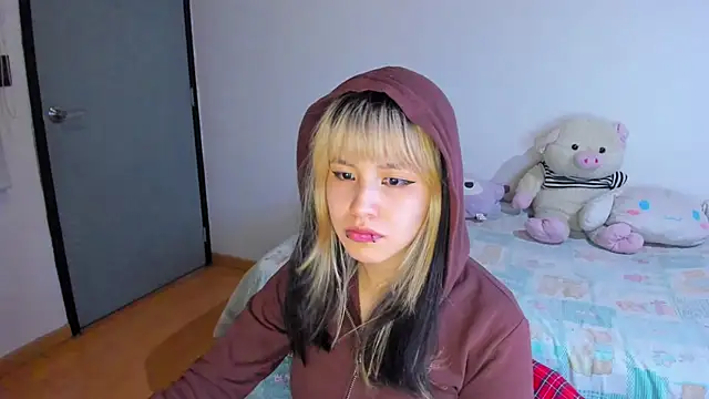 Snapshot of Akane-Mou chatting on December 6, 4:25 am Akane-Mou online show from December 6, 4:25 am