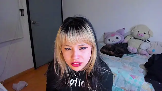 Snapshot of Akane-Mou chatting on December 12, 2:26 am Akane-Mou online show from December 12, 2:26 am