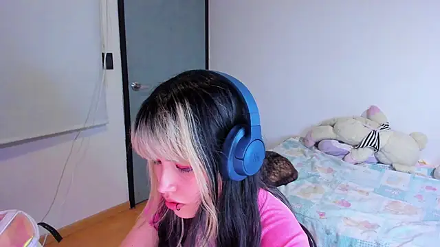 Snapshot of Akane-Mou chatting on December 17, 7:07 am Akane-Mou online show from December 17, 7:07 am