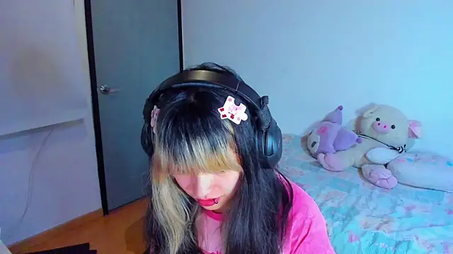 Snapshot of Akane-Mou chatting on January 18, 4:59 am Akane-Mou online show from January 18, 4:59 am