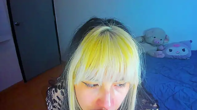 Snapshot of Akane-Mou chatting on February 7, 7:40 am Akane-Mou online show from February 7, 7:40 am