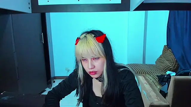 Snapshot of Akane-Mou chatting on February 15, 8:22 am Akane-Mou online show from February 15, 8:22 am