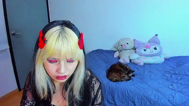 Snapshot of Akane-Mou chatting on February 18, 10:38 am Akane-Mou online show from February 18, 10:38 am