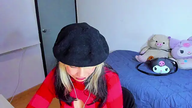 Snapshot of Akane-Mou chatting on February 19, 10:01 am Akane-Mou online show from February 19, 10:01 am