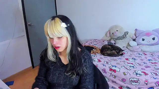 Snapshot of Akane-Mou chatting on March 11, 11:33 am Akane-Mou online show from March 11, 11:33 am