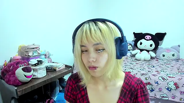 Snapshot of Akane-Mou chatting on September 12, 6:13 am Akane-Mou online show from September 12, 6:13 am