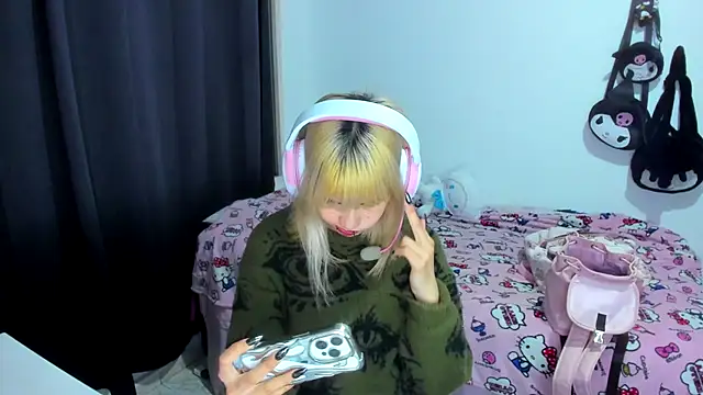 Snapshot of Akane-Mou chatting on November 28, 2:25 am Akane-Mou online show from November 28, 2:25 am