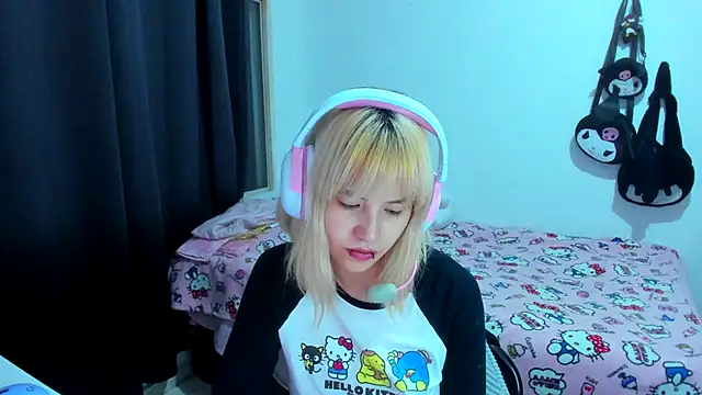 Snapshot of Akane-Mou chatting on December 4, 4:22 am Akane-Mou online show from December 4, 4:22 am