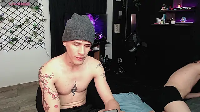 Snapshot of andybxby chatting on January 29, 11:14 pm andybxby online show from January 29, 11:14 pm