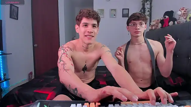 Snapshot of andybxby chatting on October 7, 5:54 pm andybxby online show from October 7, 5:54 pm