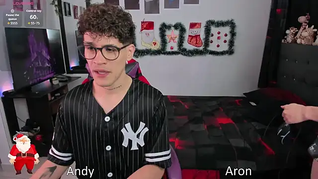 Snapshot of andybxby chatting on December 16, 10:37 pm andybxby online show from December 16, 10:37 pm