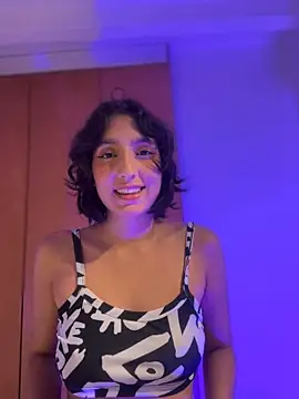 Snapshot of aurora_xoxo chatting on January 17, 5:11 am aurora xoxo online show from January 17, 5:11 am