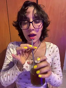 Snapshot of aurora_xoxo chatting on March 19, 4:36 am aurora xoxo online show from March 19, 4:36 am