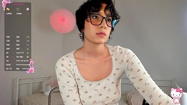 Snapshot of aurora_xoxo chatting on October 9, 1:47 am aurora xoxo online show from October 9, 1:47 am