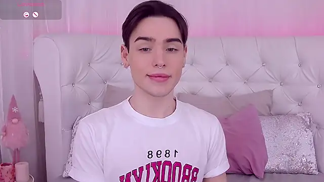 RobbyCharming online show from January 8, 7:56 pm