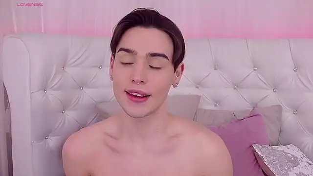 RobbyCharming online show from January 16, 1:48 am