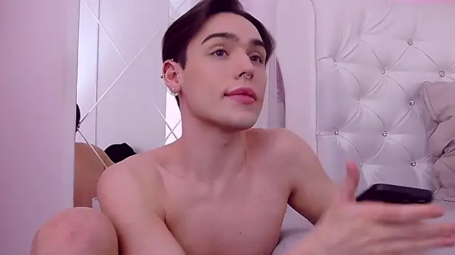 RobbyCharming online show from January 17, 10:56 pm