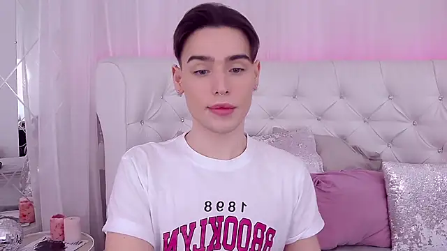 RobbyCharming online show from January 19, 7:47 pm