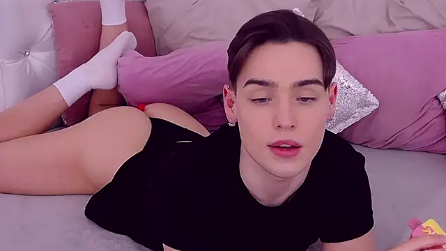 RobbyCharming online show from January 25, 1:54 am