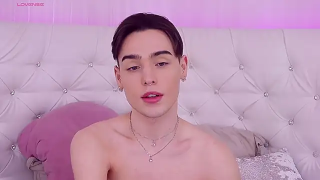 RobbyCharming online show from January 31, 10:52 pm