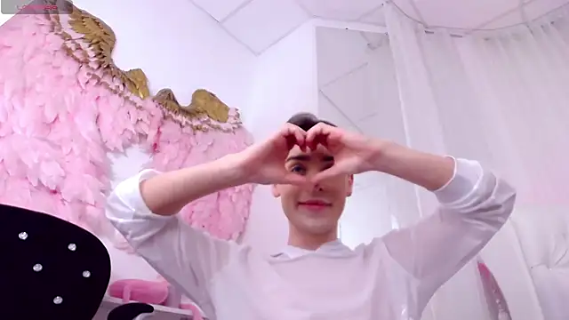 RobbyCharming online show from March 18, 1:53 am