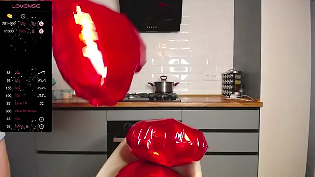 Snapshot of BubbbleGumm chatting on February 12, 3:38 pm BubbbleGumm online show from February 12, 3:38 pm