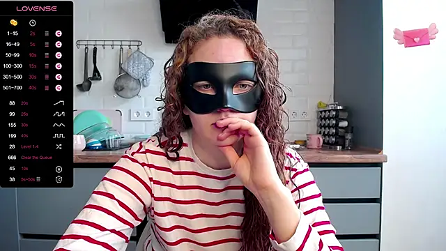 Snapshot of BubbbleGumm chatting on February 17, 8:09 am BubbbleGumm online show from February 17, 8:09 am