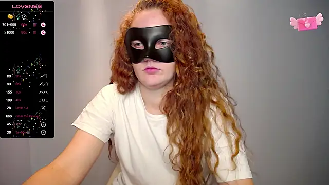 Snapshot of BubbbleGumm chatting on February 17, 7:42 pm BubbbleGumm online show from February 17, 7:42 pm