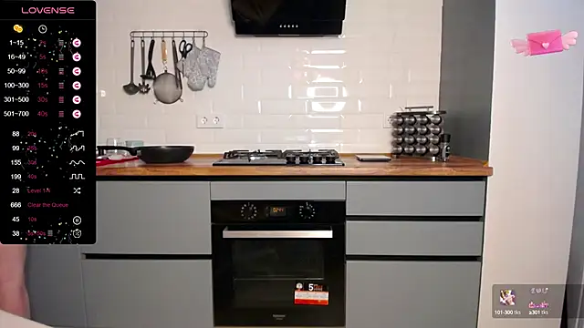 Snapshot of BubbbleGumm chatting on February 26, 2:57 pm BubbbleGumm online show from February 26, 2:57 pm