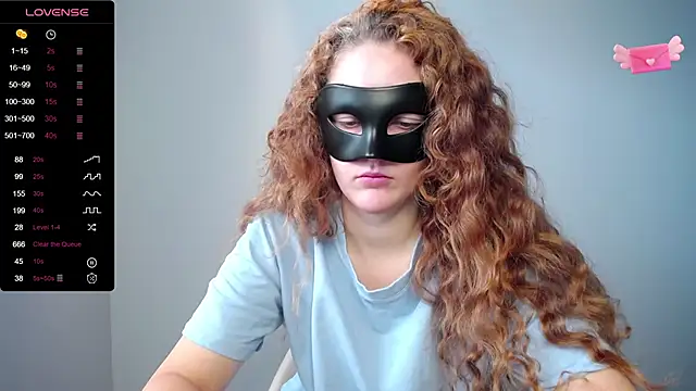 Snapshot of BubbbleGumm chatting on March 6, 9:36 am BubbbleGumm online show from March 6, 9:36 am