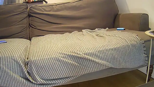 uk-bobbie-uk online show from December 7, 6:21 am