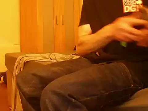 uk-bobbie-uk online show from December 30, 7:32 pm