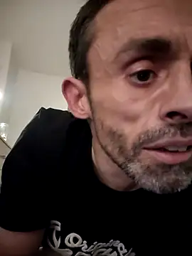 uk-bobbie-uk online show from March 3, 4:25 am