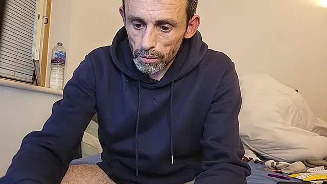 uk-bobbie-uk online show from November 27, 2:35 am