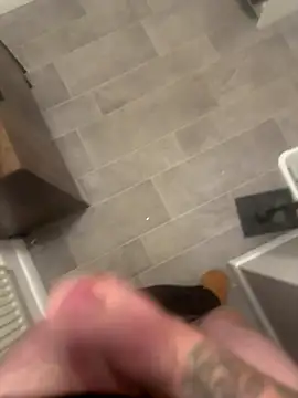 Averagematt1991 online show from November 22, 4:50 pm