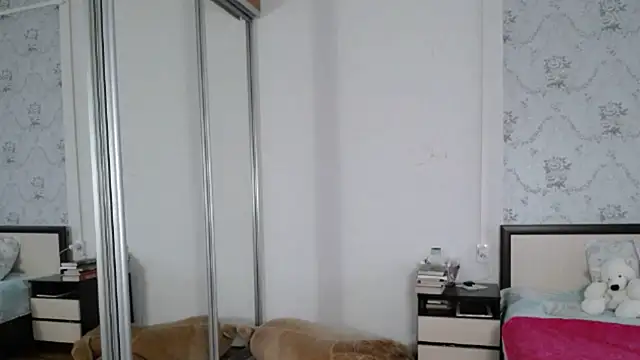 Snapshot of Popppka chatting on November 30, 12:53 pm Popppka online show from November 30, 12:53 pm