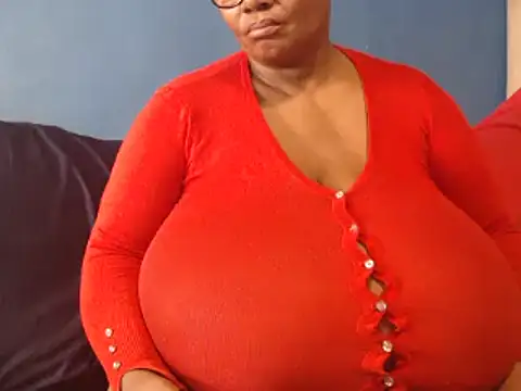 CUTEFIRMMELONSS online show from February 2, 8:35 am